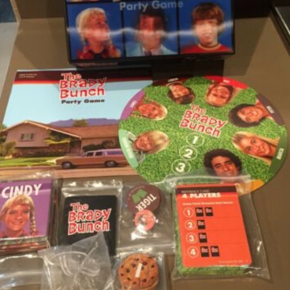 The Brady Bunch Party Board Game For 3-8 Like new - Picture 4 of 8